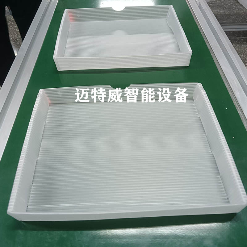 中空板pvc膠盒自動折盒機效果圖