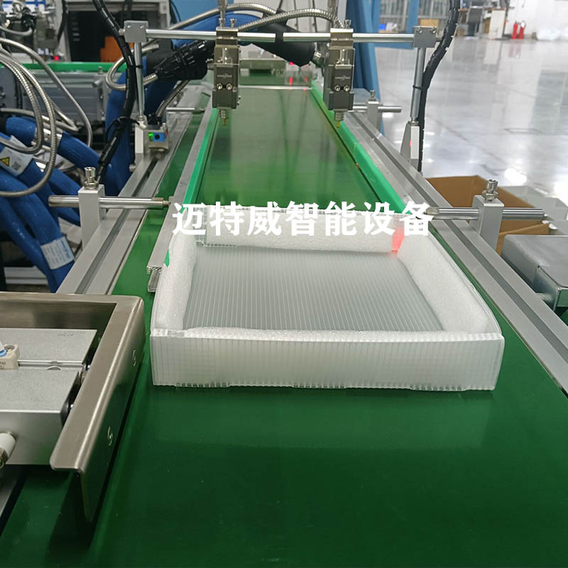 中空板pvc膠盒自動折盒機效果圖